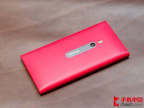 时尚800万像素Lumia 800 深圳冰点价 