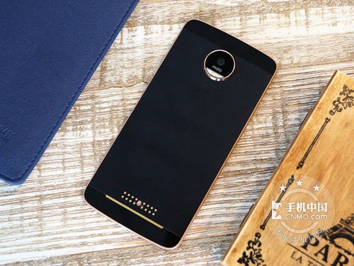 创新模块化手机Moto Z合肥仅售3499元